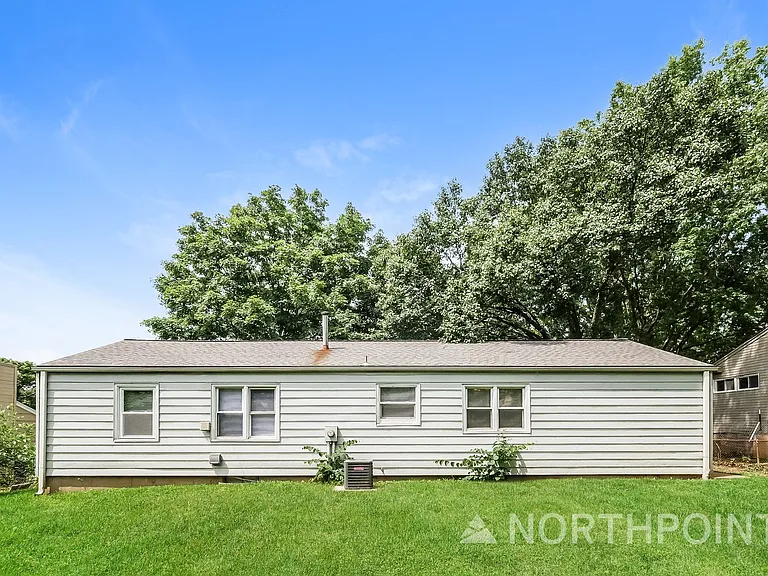 3407 N Pleasant St — Photo 15