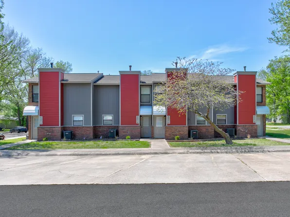 460 N Garrett St APT A, Siloam Springs, AR 72761
