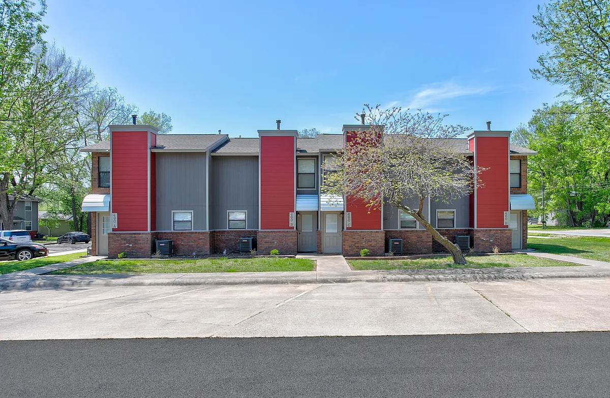 Building Photo - 460 N Garrett St #D