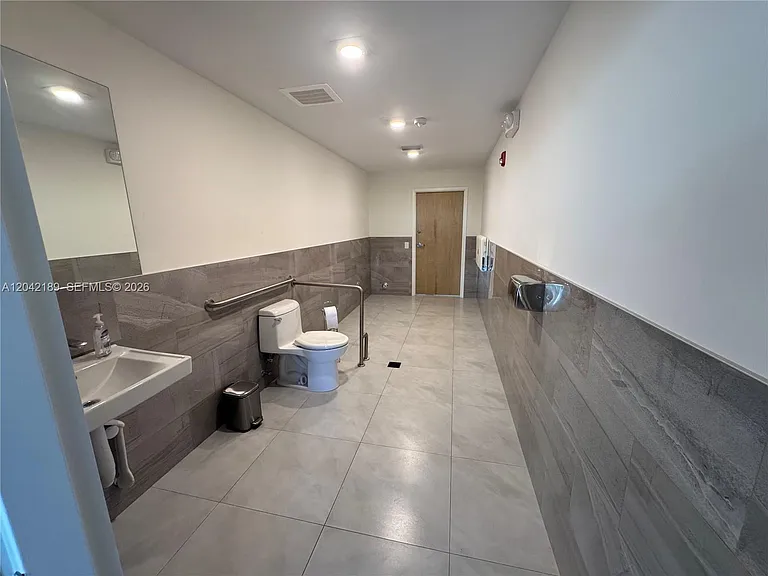 2795 NE 164th St #6 — Photo 35