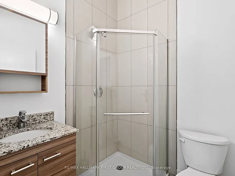 253 Albert St #5 — Photo 7