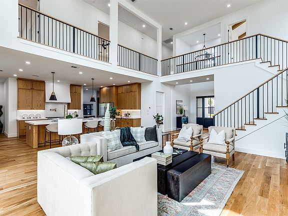 5th image of 3742 Almazan Dr
