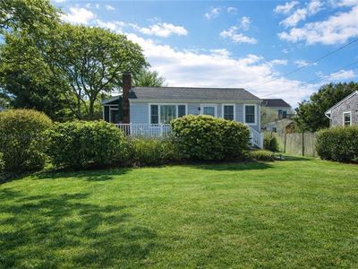 268 Foddering Farm Rd, Narragansett, RI, 02882