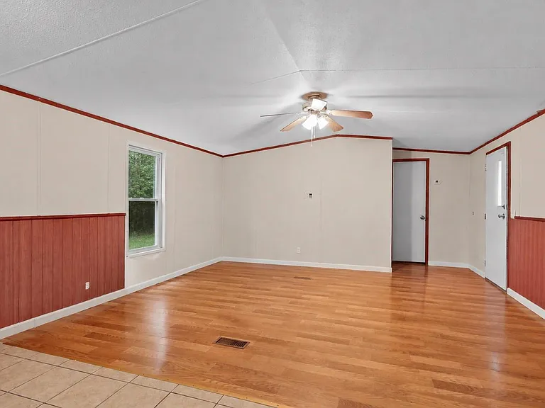 22521 West Rd — Photo 3