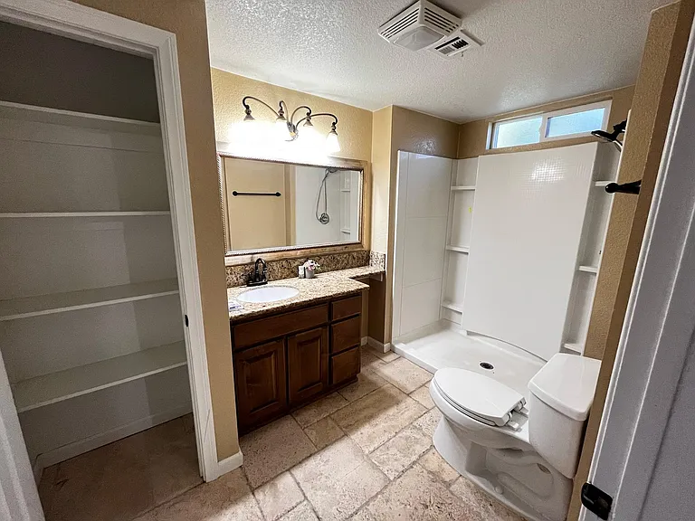 1270 W Brighton Ave — Photo 13