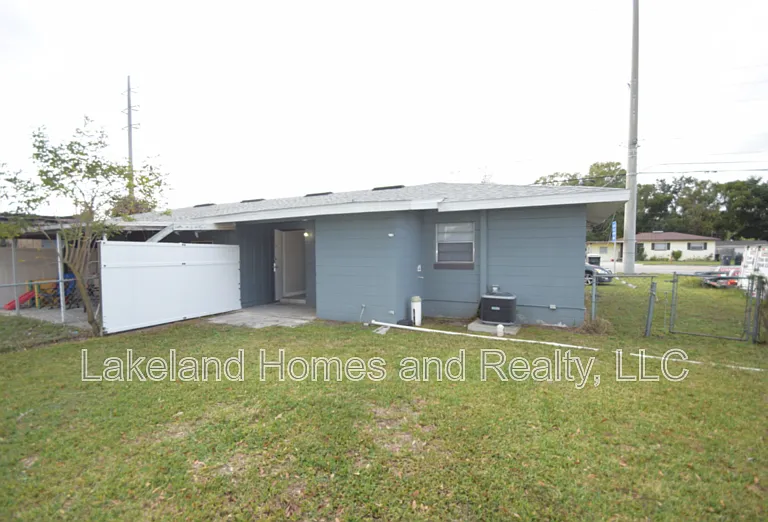 1034 Berkley Rd — Photo 17