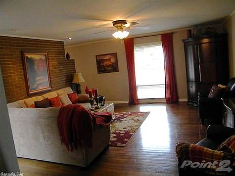 Beautiful hardwood floors in great living area