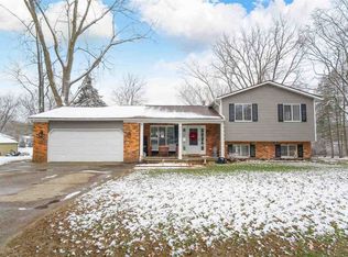 5362 Milane Cir, Clarkston, MI 48346