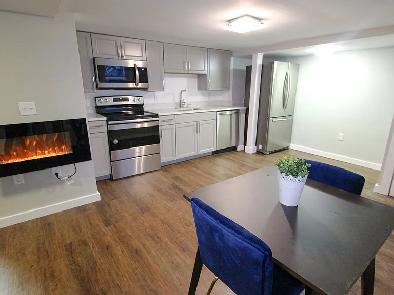 230 Bryant Ave — Photo 4