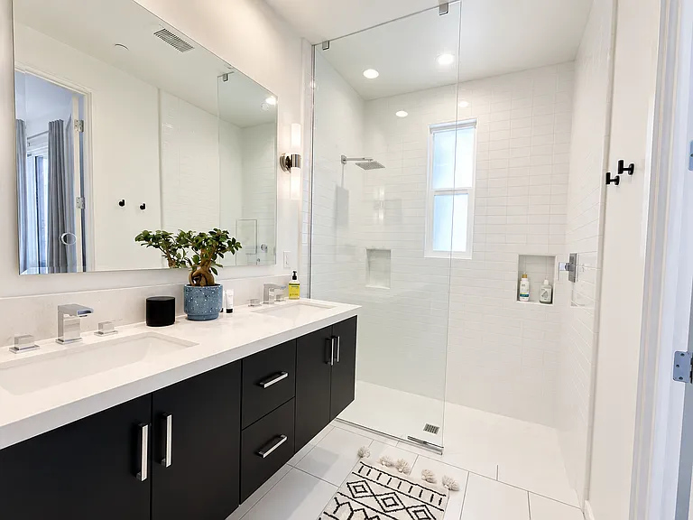 2693 1/2 Paragon Loop — Photo 21