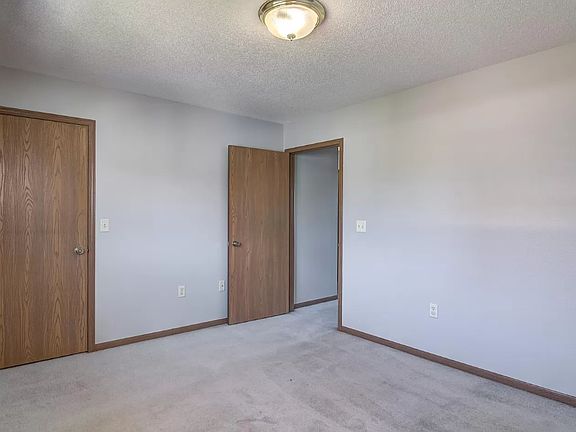 4th image of 3121 Oak Knoll Dr #17532563