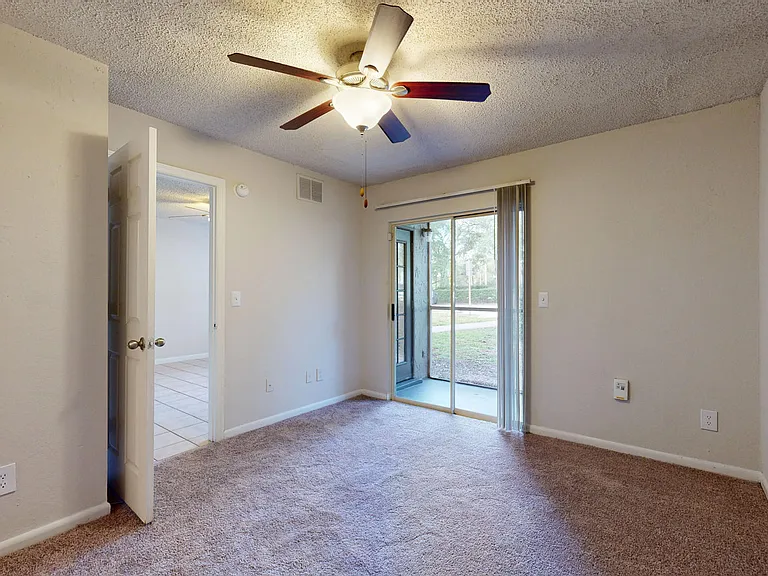 Altamira Place Apartment Homes — Photo 43