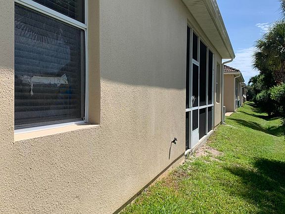 3rd image of 513 Siena Ct #513