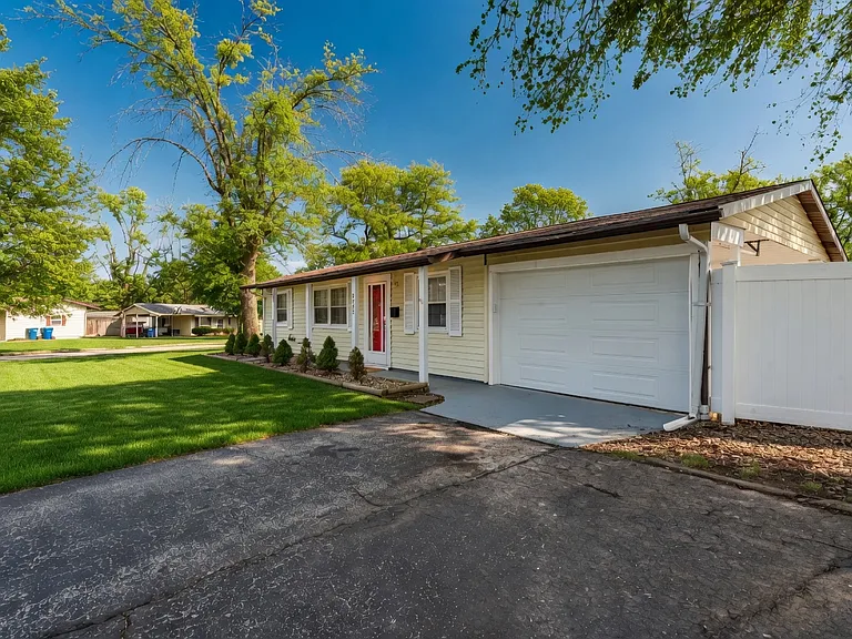 526 Impala Ln — Photo 28