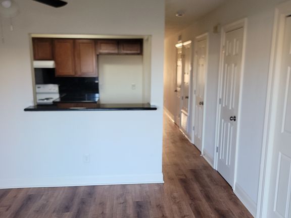 5th image of 914 Phlox Ave