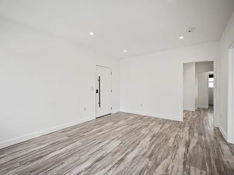 1023 Tremont St #D — Photo 7