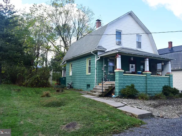 130 Noll St, Pleasant Gap, PA 16823