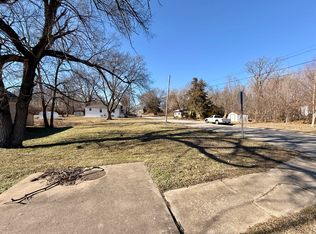 401 S Benton Ave, Marshall, MO 65340