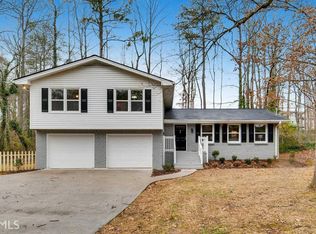 4598 Mountain Creek Dr NE, Roswell, GA 30075