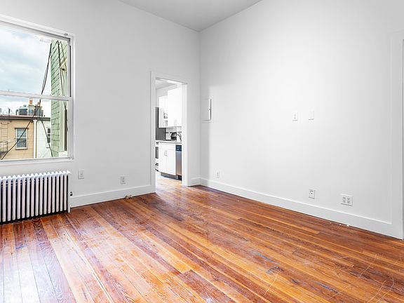 4th image of 221 N Henry St #C