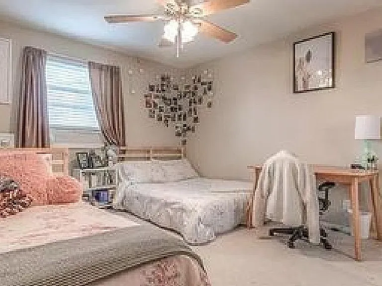 6202 Robinson St #1 — Photo 12