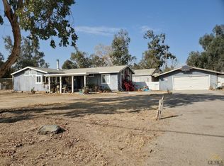 27150 Escudo Rd, Taft, CA 93268
