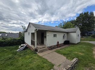 3206 Duquesne Ave, West Mifflin, PA 15122