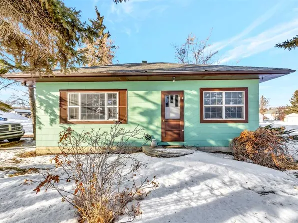 202 1st St E, Lashburn, SK S0M 1H0