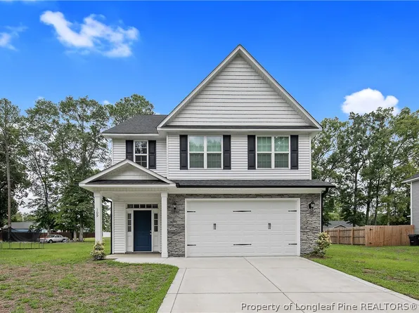 109 E 6th Ave, Raeford, NC 28376