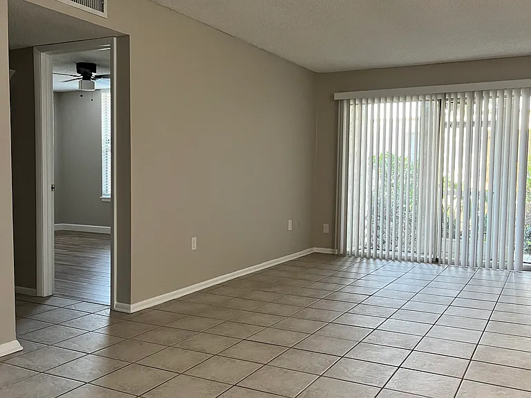 526 Orange Dr #25 — Photo 9