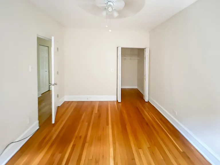 1607 1/2 W Berteau Ave #2 — Photo 10