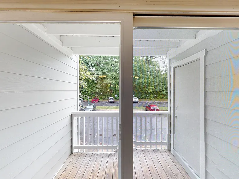 Canterbury Apartments — Photo 92