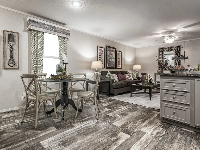 Cottonwood Cove — Photo 31