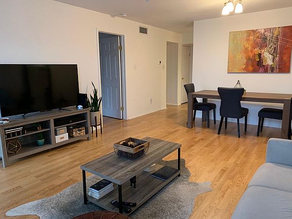 2nd image of 3311 Wyndham Cres #3199