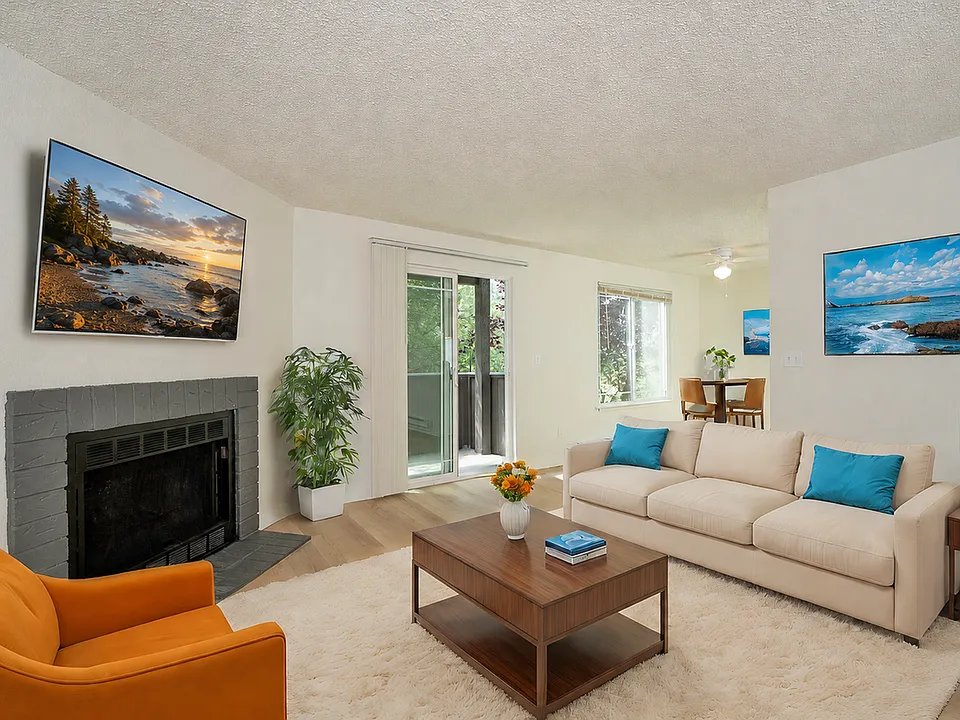 Staged Living Room l 1x1 l Warner Park