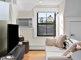 124 Commonwealth Ave #4, Chestnut Hill, MA 02467