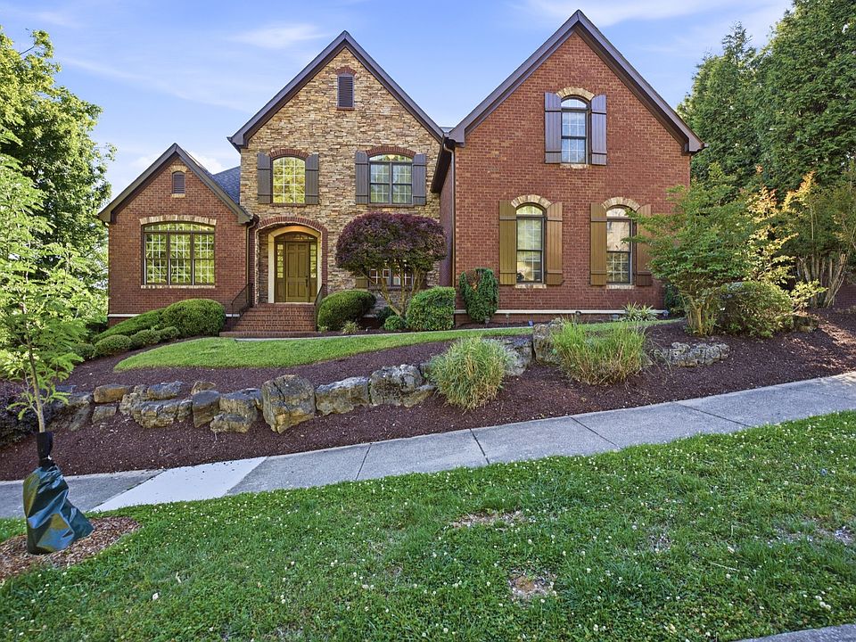1st image of 319 Hamlets End Way