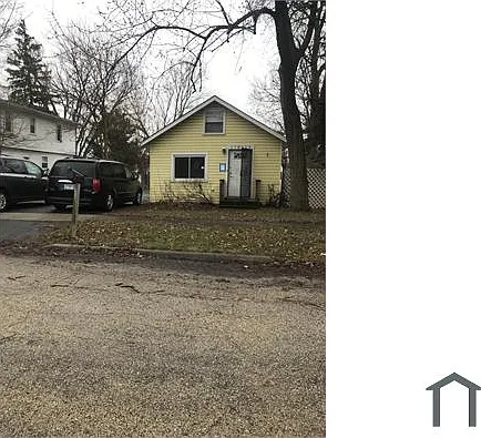 27W029 Oak St — Photo 13
