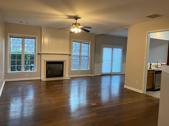 5th image of 155 Finchley Dr