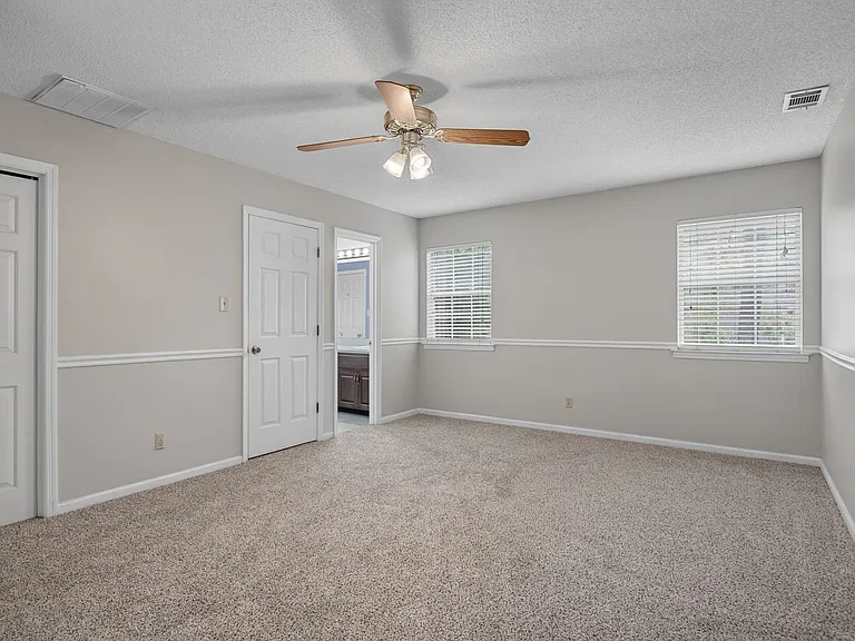 300 Davis Rd — Photo 26