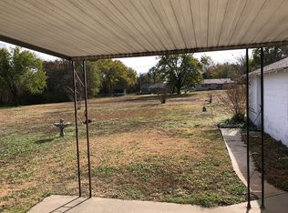 902 E Park St, Tecumseh, OK 74873