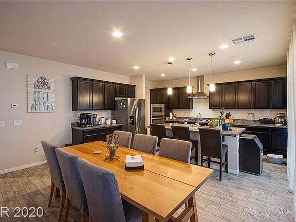 4th image of 424 Via San Remo Cir