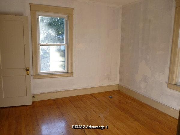 2nd image of 43 Abbott St APT 3