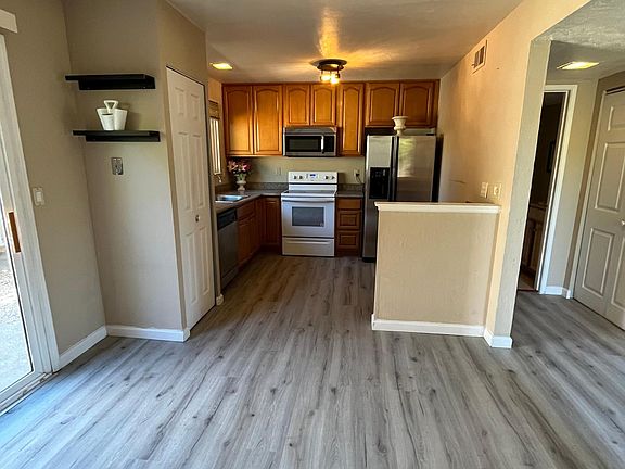 3rd image of 5907 Bamford Dr