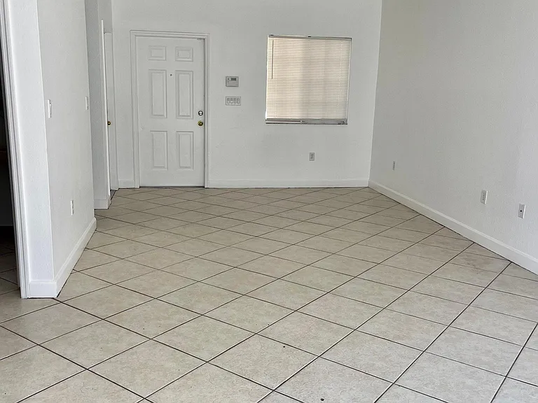 21477 SW 85th Psge — Photo 8