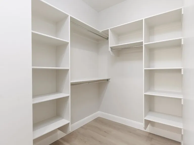 419 S 2250 W — Photo 23
