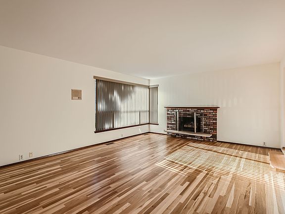 5th image of 3612 Strattford Ct