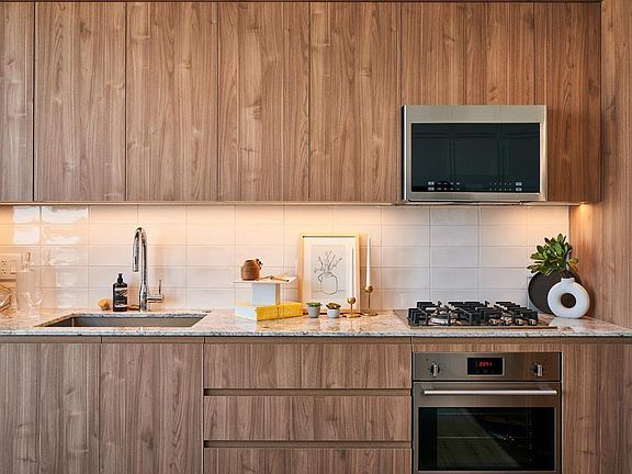 2nd image of 204 W Hill St #3813