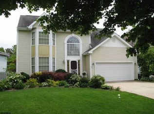 11 La Costa Dr, Egg Harbor Township, NJ 08234