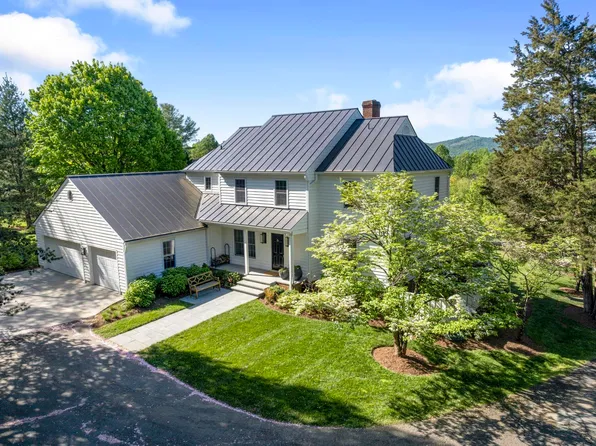 1636 Franklin Dr, Charlottesville, VA 22911